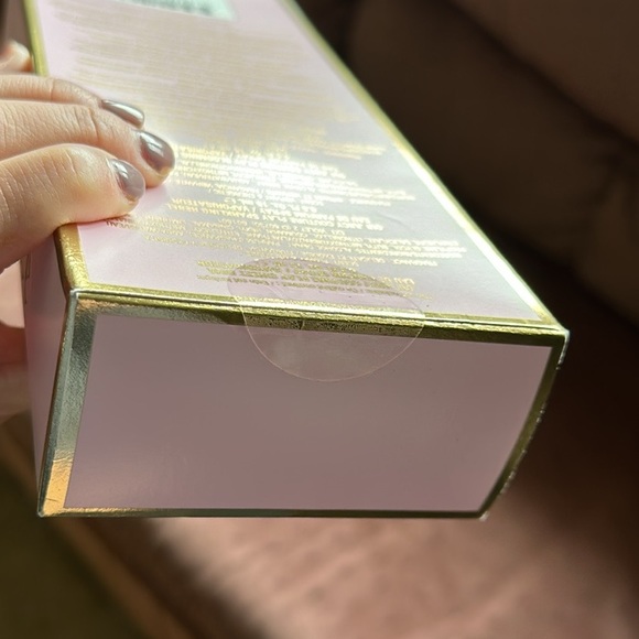 Juicy Couture - Picture 3 of 5